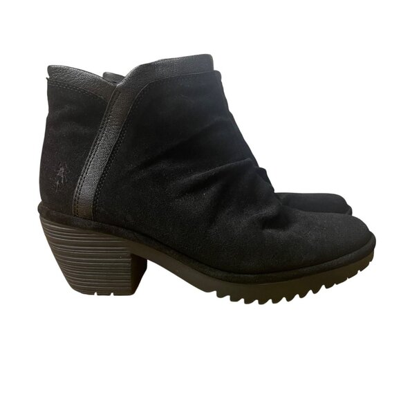 Fly London Wynn Suede Ankle Booties Sz 38 (EU) Zip Close Rounded Toe - Picture 2 of 10